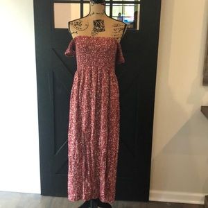 Dresses - Off shoulder maxi dress Dresses - Off shoulder maxi dress
